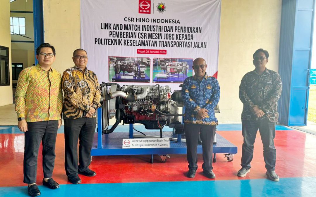 CSR Hino Indonesia ke PKTJ: Donasi Mesin J08C