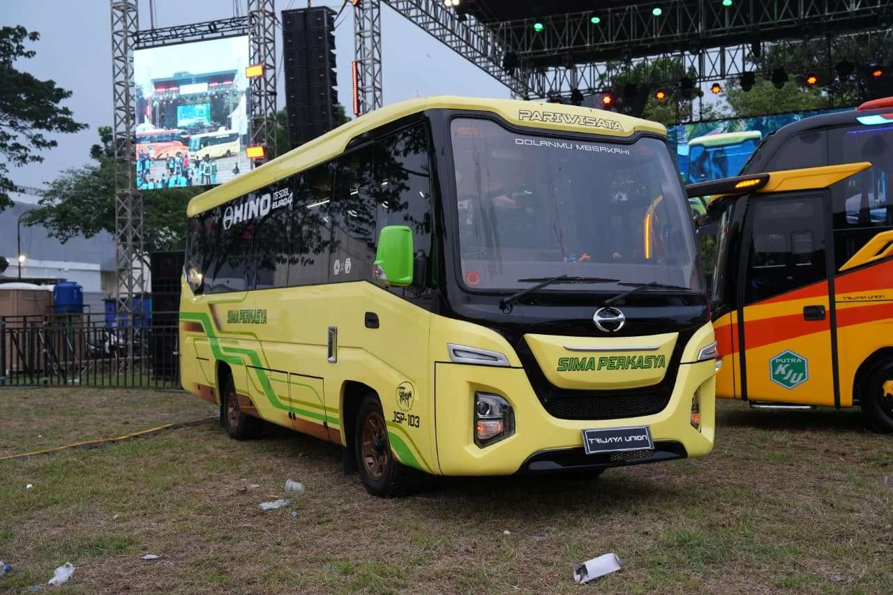 bus-hino